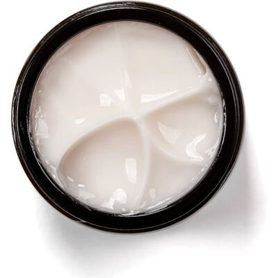 Avant Skincare Crème de Jour Texture Ultra-Fine Bio - Hydratant - Publicité Avant Skincare Crème de Jour Texture Ultra-Fine Bio - Hydratant - Publicité