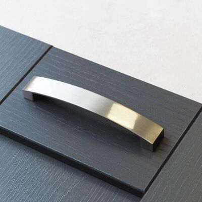 Handle & Home - 25x128mm - Brushed Nickel - Cabinet Handle Handle & Home - 25x128mm - Brushed Nickel - Cabinet Handle