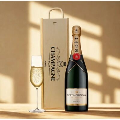 Moët & Chandon - Imperial Brut Champagne 75cl - Gift Set Moët & Chandon - Imperial Brut Champagne 75cl - Gift Set
