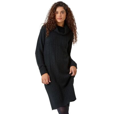 Roman Modell Schwarzes Strickkleid - Lässige Wintermode Roman Modell Schwarzes Strickkleid - Lässige Wintermode