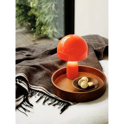 Tom Dixon Bell Portable - Lampe de table LED rechargeable - Publicité Tom Dixon Bell Portable - Lampe de table LED rechargeable - Publicité