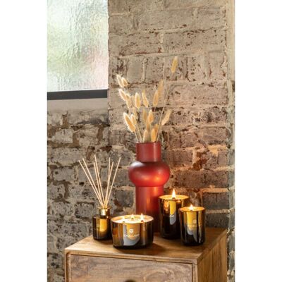 Bougie parfumée Ocre Moyenne - 80H - Publicité Bougie parfumée Ocre Moyenne - 80H - Publicité