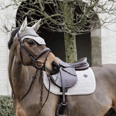 Capuche Anti-insectes en Velours Kentucky Horsewear Wellington Basic - Tour de cou pour cheval - Publicité Capuche Anti-insectes en Velours Kentucky Horsewear Wellington Basic - Tour de cou pour cheval - Publicité