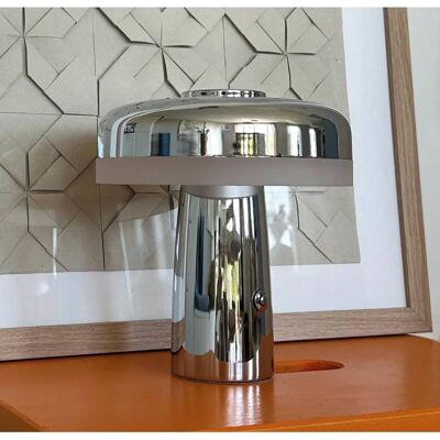 Dyberg Larsen Porter Lampe de table LED portable - Métal Dyberg Larsen Porter Lampe de table LED portable - Métal