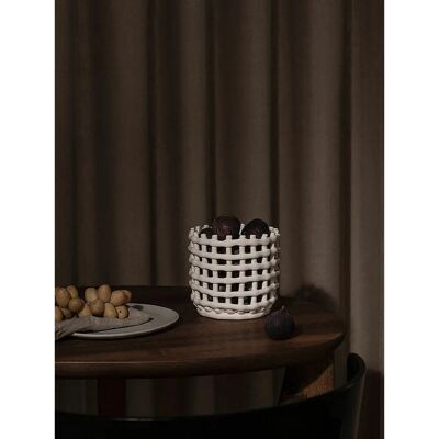 Panier en céramique Ferm Living Small Offwhite - Panier - Publicité Panier en céramique Ferm Living Small Offwhite - Panier - Publicité