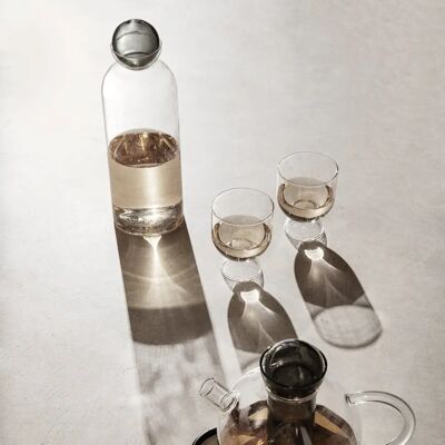 Ferm Living - Still Glass - Gjennomsiktig - Munnblåst - Designer Trine Andersen Ferm Living - Still Glass - Gjennomsiktig - Munnblåst - Designer Trine Andersen