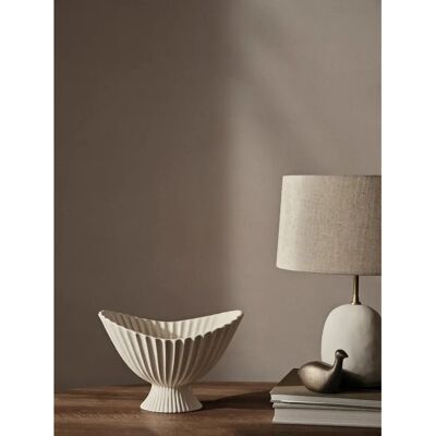 Ferm Living Grand Bol en céramique Fountain - 19cm, Off-white - Publicité Ferm Living Grand Bol en céramique Fountain - 19cm, Off-white - Publicité