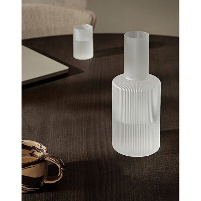 Caraffa Ripple di Ferm LIVING - Bianco - Vetro soffiato a bocca - 1L - Caraffa Caraffa Ripple di Ferm LIVING - Bianco - Vetro soffiato a bocca - 1L - Caraffa