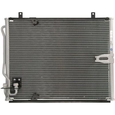 NISSENS 94158 Condensatore - Alluminio, R134a - BMW Serie 5, 7 NISSENS 94158 Condensatore - Alluminio, R134a - BMW Serie 5, 7