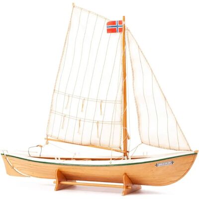 Billing Boats BB910 Torborg Purjehdusvene malli - Valkoinen puinen runko - 1:20 - Purjehdusvene malli Billing Boats BB910 Torborg Purjehdusvene malli - Valkoinen puinen runko - 1:20 - Purjehdusvene malli
