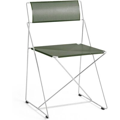 Chaise en acier vert X-Line de HAY - Fauteuil - Publicité Chaise en acier vert X-Line de HAY - Fauteuil - Publicité