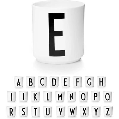 Design Letters Personlig Alfabet-Kopp - Kopp svart-hvit Design Letters Personlig Alfabet-Kopp - Kopp svart-hvit