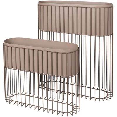 Broste Copenhagen Modelo Fenja Macetero con Soporte - Gris Cálido Broste Copenhagen Modelo Fenja Macetero con Soporte - Gris Cálido