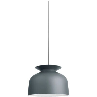Suspension Gubi Ronde - Gris anthracite, noir charbon, blanc mat, gris pigeon, rouge rouille - Lampe suspendue - Publicité Suspension Gubi Ronde - Gris anthracite, noir charbon, blanc mat, gris pigeon, rouge rouille - Lampe suspendue - Publicité