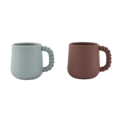 OYOY M107190 Bleu Marron Lot de 2 Tasses - Mellow Silicone - Publicité OYOY M107190 Bleu Marron Lot de 2 Tasses - Mellow Silicone - Publicité