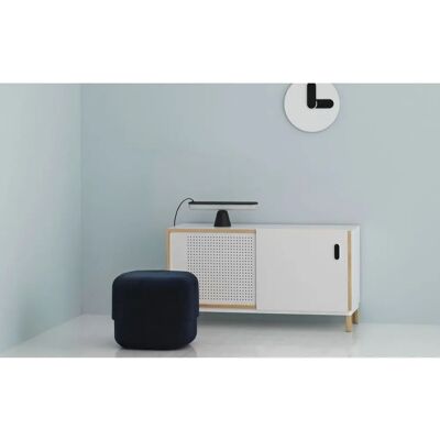 Normann Copenhagen Dunkelblauer Velours-Pouf - Klassischer marokkanischer Stil Normann Copenhagen Dunkelblauer Velours-Pouf - Klassischer marokkanischer Stil