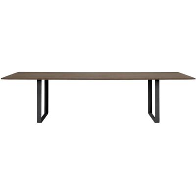 Muuto 70/70 Spisebord - Massivt eik og svart aluminium Muuto 70/70 Spisebord - Massivt eik og svart aluminium