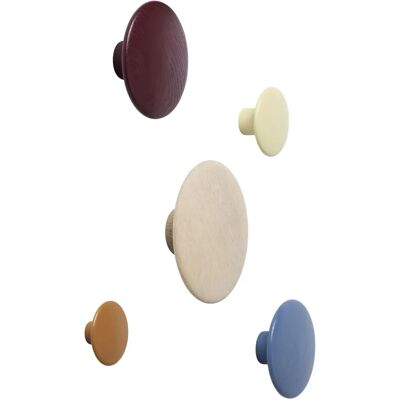 Crochet Mur Muuto The Dots Marron - 6,5cm - Bois - Designer Lars Tornoe - Publicité Crochet Mur Muuto The Dots Marron - 6,5cm - Bois - Designer Lars Tornoe - Publicité