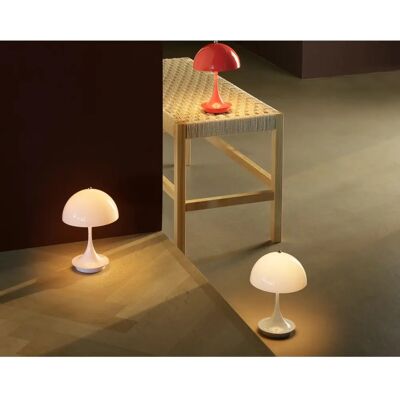 Louis Poulsen Panthella 160 Portable V3 - Rosa - Bærbar utendørs lampe Louis Poulsen Panthella 160 Portable V3 - Rosa - Bærbar utendørs lampe