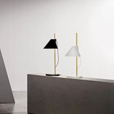 Louis Poulsen Yuh Lampe de table réglable - Design scandinave Louis Poulsen Yuh Lampe de table réglable - Design scandinave