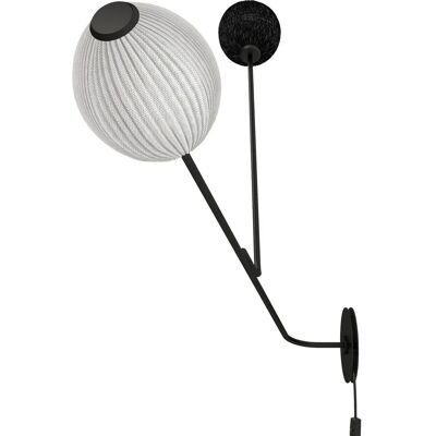 GUBI Satellite Vegglampe - Svart/Hvit - 119 cm GUBI Satellite Vegglampe - Svart/Hvit - 119 cm
