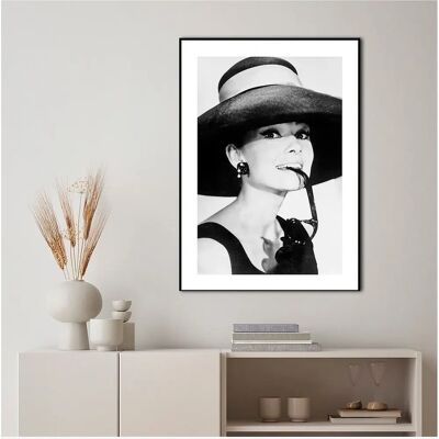 Malerfabrikken Audrey Hepburn 2 Plakat - 70x100cm - Sort Malerfabrikken Audrey Hepburn 2 Plakat - 70x100cm - Sort