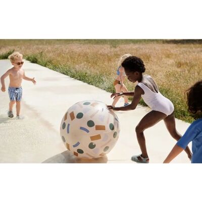 Liewood Pêche/Coquillage Gonflable Arroseur - 60cm - Jouet d'eau pour jardin - Publicité Liewood Pêche/Coquillage Gonflable Arroseur - 60cm - Jouet d'eau pour jardin - Publicité