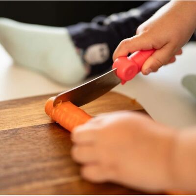 Sobczyk Messer- und Schäler für die Kleinen, damit sie in der Küche mithelfen können Sobczyk Messer- und Schäler für die Kleinen, damit sie in der Küche mithelfen können