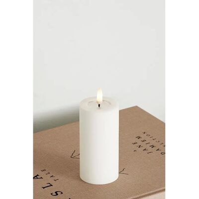 HomeArt Hvit 3D-flamme LED-lys - LED Lys 7,5x15cm HomeArt Hvit 3D-flamme LED-lys - LED Lys 7,5x15cm