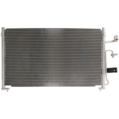 THERMOTEC KTT110576 Condensatore di climatizzazione - Alta qualità THERMOTEC KTT110576 Condensatore di climatizzazione - Alta qualità