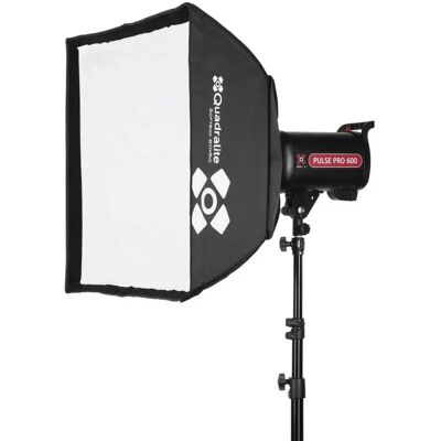 Softbox kwadratowy 60x60cm z mocowaniem Bowens Softbox kwadratowy 60x60cm z mocowaniem Bowens