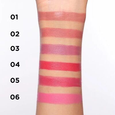 Eveline Cosmetics Kiss Me Quick! Rossetto Idratante - Effetto Opaco - 04 Eveline Cosmetics Kiss Me Quick! Rossetto Idratante - Effetto Opaco - 04
