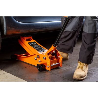Neo Tools Niedrigprofil Hydraulischer Wagenheber - Fahrzeugheber Neo Tools Niedrigprofil Hydraulischer Wagenheber - Fahrzeugheber