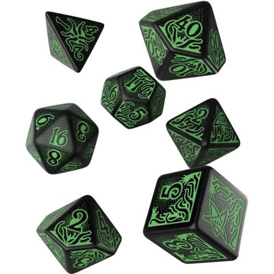 Call of Cthulhu 7. kiadású dobókocka készlet - Fekete & Zöld Call of Cthulhu 7. kiadású dobókocka készlet - Fekete & Zöld