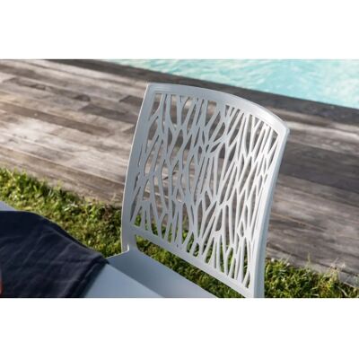 Genérico - Silla - Gris Claro - Resina con Fibra de Vidrio Genérico - Silla - Gris Claro - Resina con Fibra de Vidrio