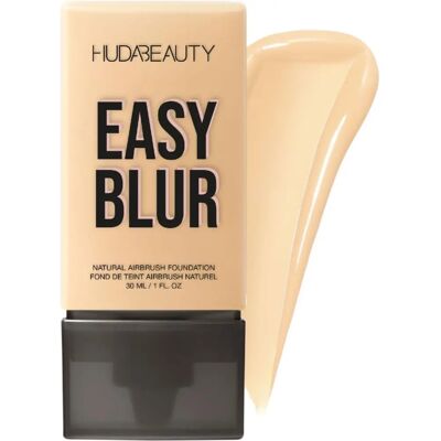 Huda Beauty Creme Brulee Easy Blur Foundation - Natürliches Finish Huda Beauty Creme Brulee Easy Blur Foundation - Natürliches Finish