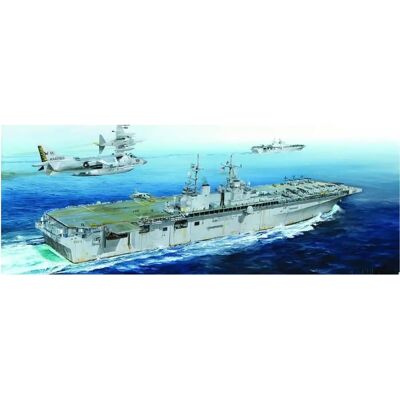 Hobby Boss USS Boxer LHD-4 Bausatz - Maßstab 1:700 Hobby Boss USS Boxer LHD-4 Bausatz - Maßstab 1:700