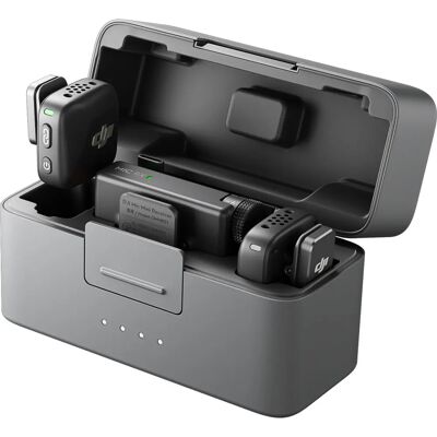 DJI Mic Mini - Microphone sans fil compact avec 2 transmetteurs et 1 récepteur - Publicité DJI Mic Mini - Microphone sans fil compact avec 2 transmetteurs et 1 récepteur - Publicité