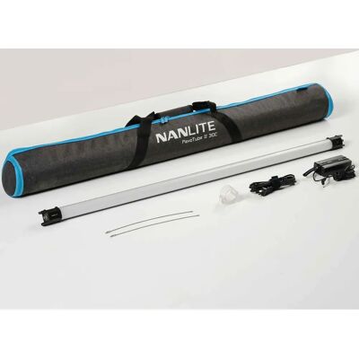 Nanlite PavoTube II 30C Lampe LED RGBWW - Projecteur studio - Publicité Nanlite PavoTube II 30C Lampe LED RGBWW - Projecteur studio - Publicité