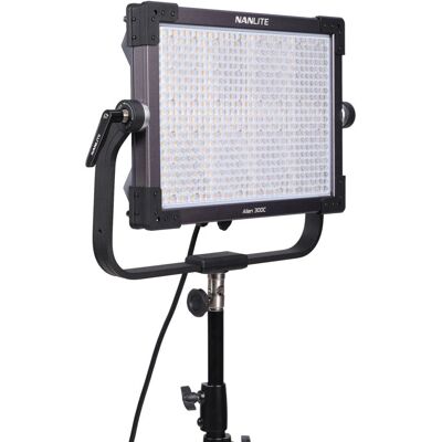 Nanlite Alien 300C RGBWW LED Panel - Studio & Film Licht Nanlite Alien 300C RGBWW LED Panel - Studio & Film Licht
