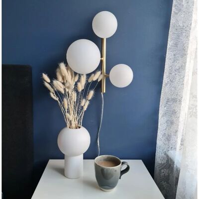 Aneta Lighting Molekyl Væglampe - Messing/Hvid Aneta Lighting Molekyl Væglampe - Messing/Hvid