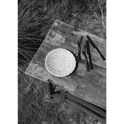 Farfurie roz Slåpeblom de la Wik & Walsøe - 21cm, Manual, Elegantă Farfurie roz Slåpeblom de la Wik & Walsøe - 21cm, Manual, Elegantă