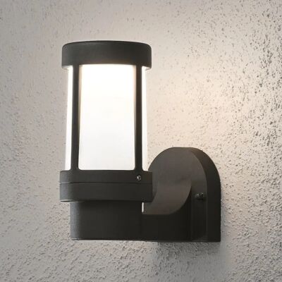 Konstsmide Siena Wandleuchte - IP44 Außenwandlampe in Schwarz Konstsmide Siena Wandleuchte - IP44 Außenwandlampe in Schwarz