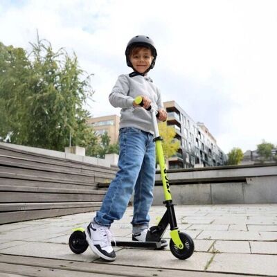 Skate Stiga Comet 120 - Pliabil, Cadru din aluminiu/oțel, Roți PU de 120 mm Skate Stiga Comet 120 - Pliabil, Cadru din aluminiu/oțel, Roți PU de 120 mm