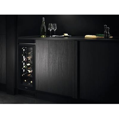 AEG AWUS018B7B - Zwart - Wijnkoelkast AEG AWUS018B7B - Zwart - Wijnkoelkast