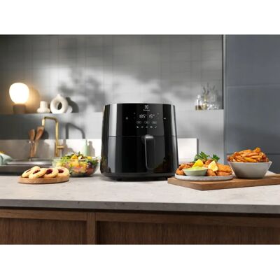 Friteuse à air Electrolux EAF3B 3.3L 1350W Noire Friteuse à air Electrolux EAF3B 3.3L 1350W Noire