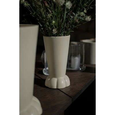 DBKD Flora Vask - Beige - Elegant dekor med dekorativ fot DBKD Flora Vask - Beige - Elegant dekor med dekorativ fot