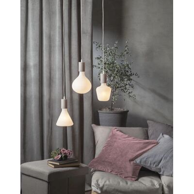 Żarówka LED Star Trading - E27 5,6W 2600K Ciepła biel Dimmable Żarówka LED Star Trading - E27 5,6W 2600K Ciepła biel Dimmable