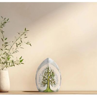 Målerås Yggdrasil Grøn H 18,5cm - Krystalskulptur Målerås Yggdrasil Grøn H 18,5cm - Krystalskulptur