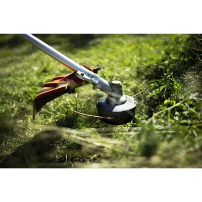 Husqvarna 325iRJ Akku Rasentrimmer - 36V, 2-in-1, Brushless - Gartengerät Husqvarna 325iRJ Akku Rasentrimmer - 36V, 2-in-1, Brushless - Gartengerät